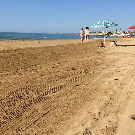 Homestay Beach Avola